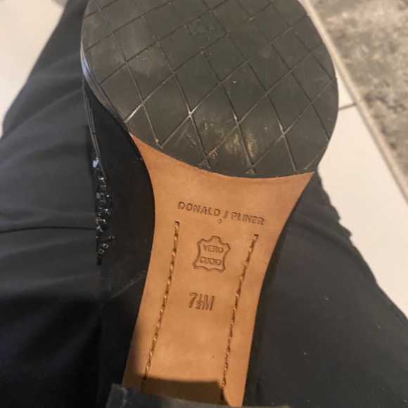 Donald J. Pliner Quiva Sequin Booties Size 7.5 - Picture 6 of 6